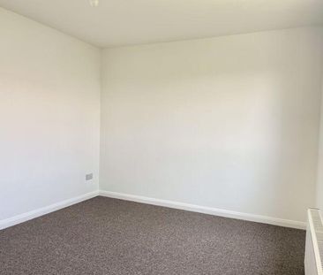 4 bedroom detached bungalow to rent - Photo 6