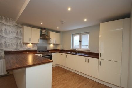 Old Harbour Square, Stirling - Photo 3