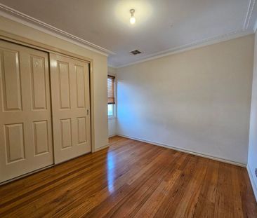 2/212 Cumberland Road, Pascoe Vale VIC 3044 - Photo 5