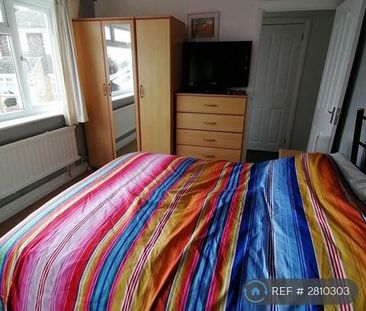 1 bedroom in a house share to rent - Photo 6