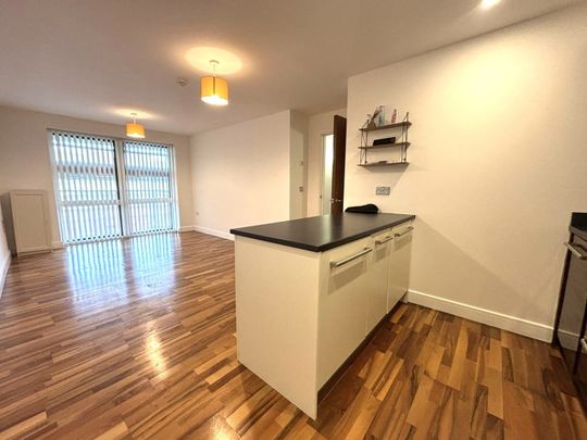 2 bedroom flat to rent - Photo 1