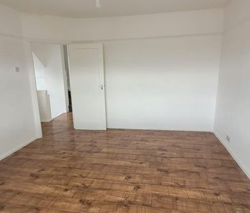 4 Bed Semi-Detached House, Ilford, IG3 - Photo 4