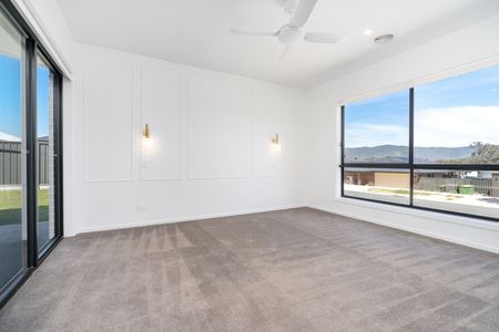 22 CROMWELL ROAD, Leneva VIC 3691 - House For Rent | Domain - Photo 4