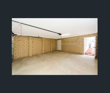 38 Sharperton Meander, Dudley Park WA 6210 - House For Rent | Domain - Photo 5