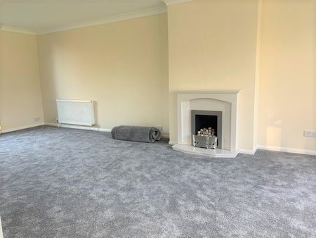 3 bedroom Detached for rent - Photo 4