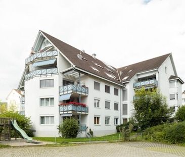 Modern attic apartment in the heart of Weinfelden - Photo 1