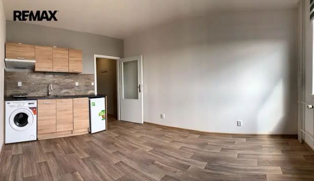 Pronájem bytu 1+kk, 23 m - Fotografie 1
