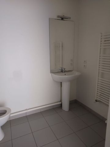 Location Appartement 2 pièces 41m² - Photo 5