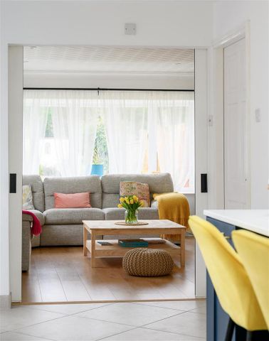 5 bedroom semi-detached house to rent - Photo 3