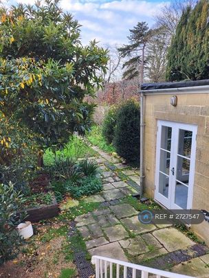 6 bedroom terraced house to rent - Photo 1