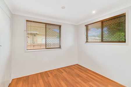 PRIVATE REAR DUPLEX IN RIVERSIDE STREET - Photo 4