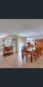 Immaculate 4-Bedroom Home + Spotless Studio - Photo 3