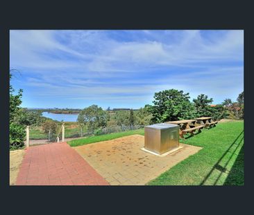 CONTEMPORARY LIVING WITH HILL VIEWS! - Photo 5