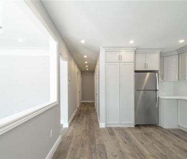 196 UPPER PARADISE Road Unit# 1, Hamilton, Ontario, L9C5B9 - Photo 2