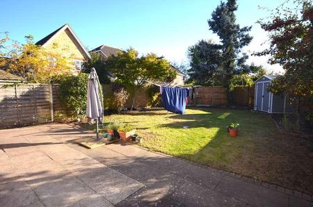 Earls Lane, Cippenham, SL1 - Photo 2