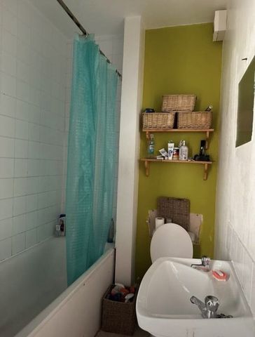 Room in a Shared House, Carysfort Road, N16 - Photo 3