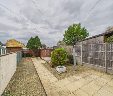 3 bedroom terraced house to rent - Photo 4