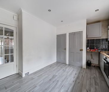 3 bedroom maisonette to rent - Photo 5