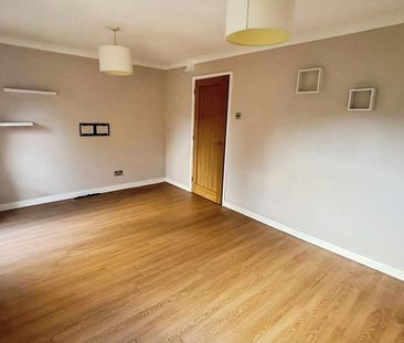 2 bedroom end of terrace house to rent - Photo 4