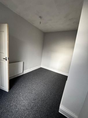 3 Bed Terraced House, New Cross Street, M5 - Photo 1