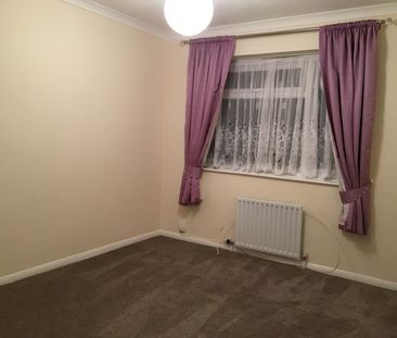 3 Bed Terraced House, Tickleford Drive, SO19 - Photo 3