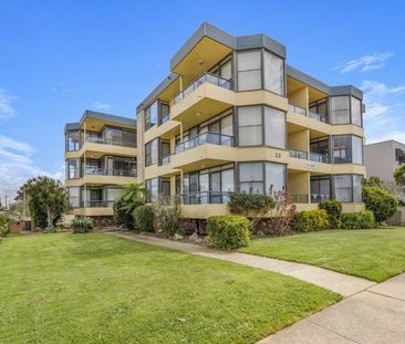 Stunning Ocean Views Over Flynns Beach - Photo 6