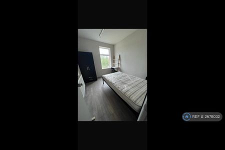 6 bedroom terraced house to rent - Photo 5