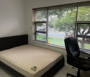 Windsor Gardens - Photo 2