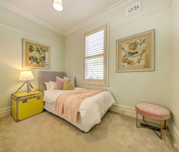 Picture-Perfect Home with Northerly Aspect ** Available 21/06/25 ** - Photo 2