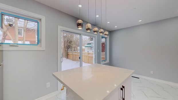 For Lease - 4357 Seneca Street, Niagara Falls, Ontario - Photo 1