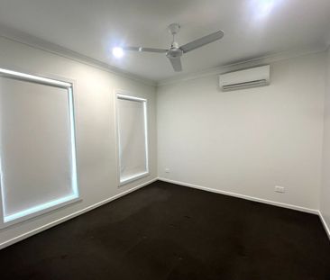 Modern Family Home - Photo 3