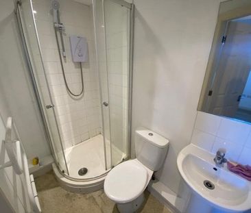 St Peters Church, L8 - Photo 2