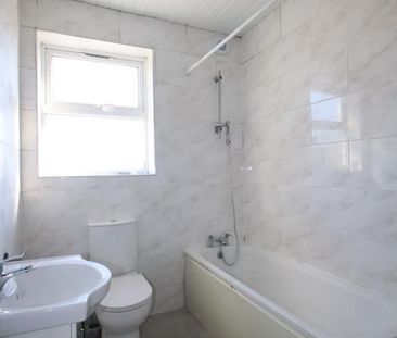 4 bedroom terraced house to rent - Photo 2