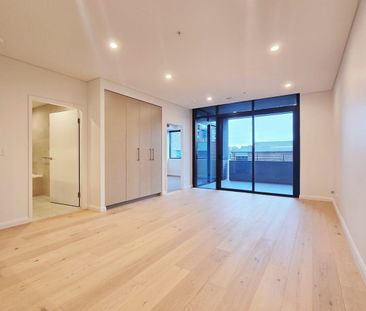Modern two-bedroom apartment with secure parking space - Photo 2