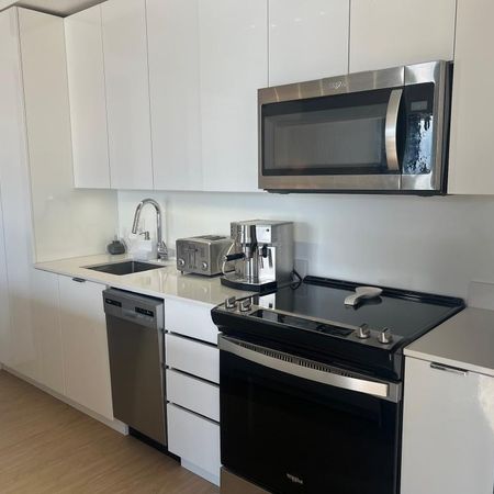 Superbe 4 1/2 au centre-ville de Québec chiens acceptés tout inclus cession de bail - Photo 4