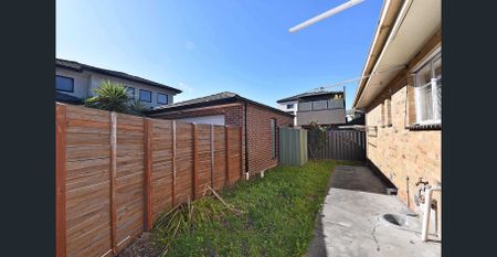 Comfortable Living in a Quiet Court Location - Photo 2