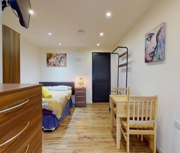 Studio to rent - Photo 2