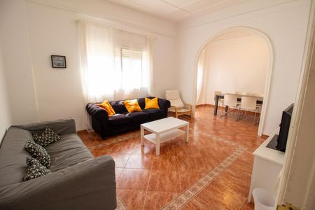 Piso de alquiler en Carrer del Vinalopó, 2, La Bega Baixa - Plaza Xúquer - Photo 2