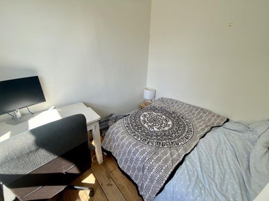 3 bedroom terraced house to rent - Photo 1