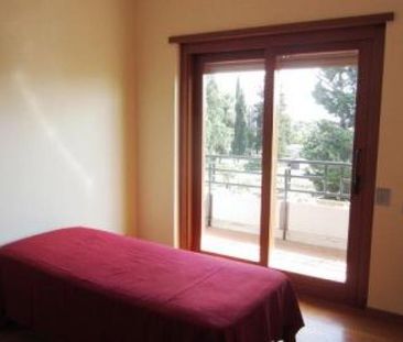 Cassia: Renovated 2 Bedroom, 2 bath, living, terrace, parking, swim... - Photo 2