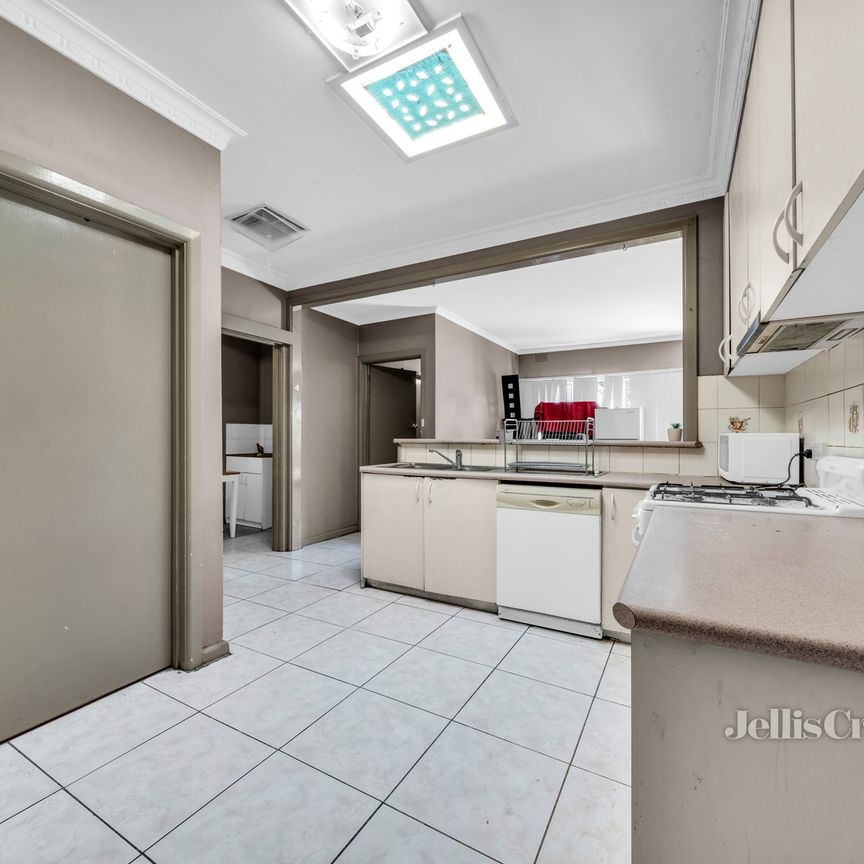 17 Bettina Street, Clayton - Photo 1