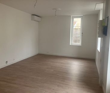 Location Maison 3 pièces 88m² SALLES 33770 - Photo 1