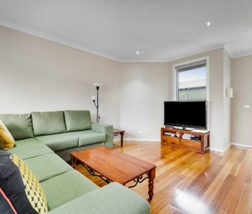 2/5 Daley Street, GLENROY - Photo 4