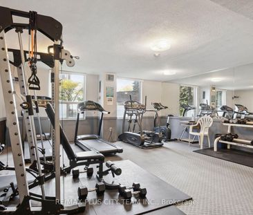 909 10 Edgecliff Golfway - Photo 1