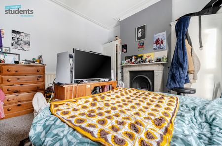 4 bedroom terraced maisonette to rent - Photo 4