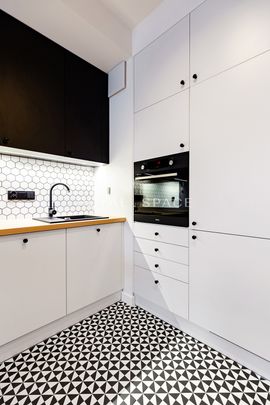 Jasny apartament z balkonem | blisko centrum! - Zdjęcie 1