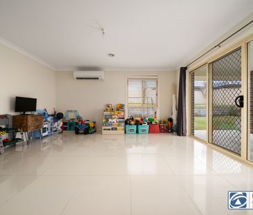 MARSDEN HEIGHTS FAMILY HOME - Photo 3