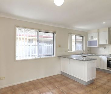 For Lease: Spacious Family Living in a Convenient Acacia Ridge Loca... - Photo 4