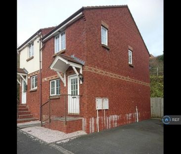 2 bedroom semi-detached house to rent - Photo 6