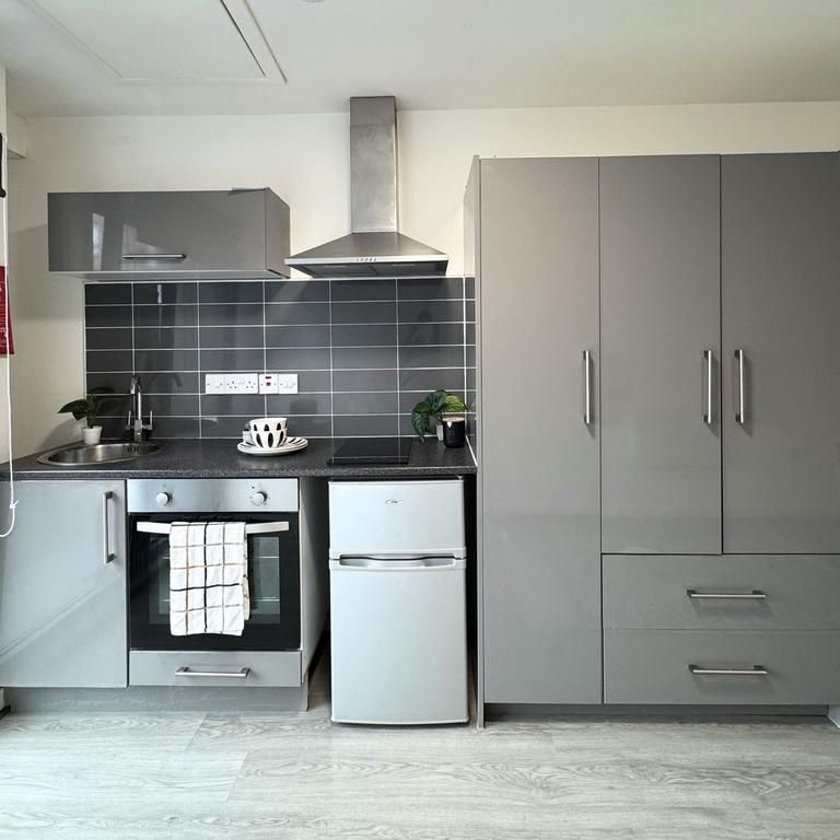 Studio to rent - Photo 1